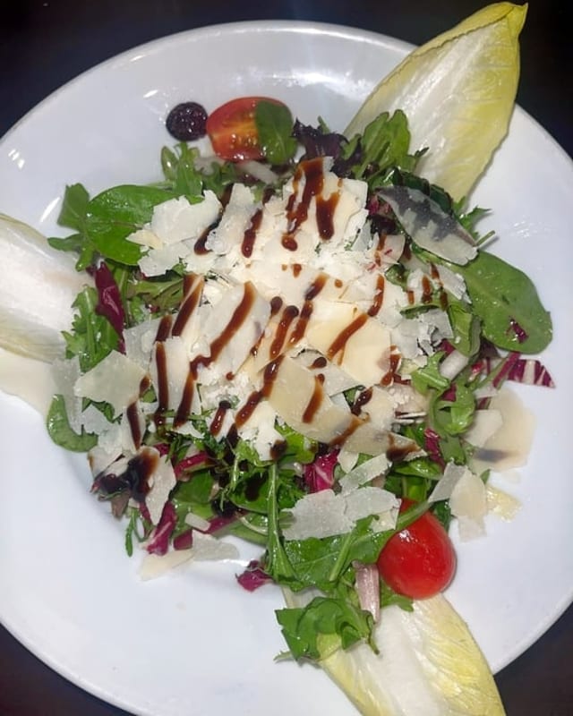 Barrel 28 Salad.