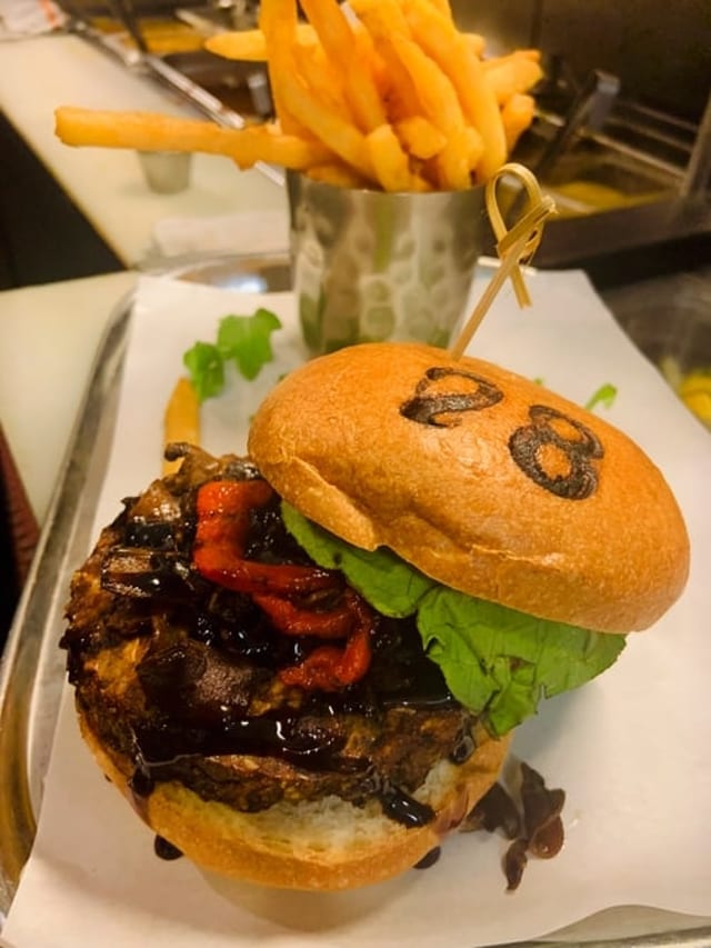 Veggie Burger.
